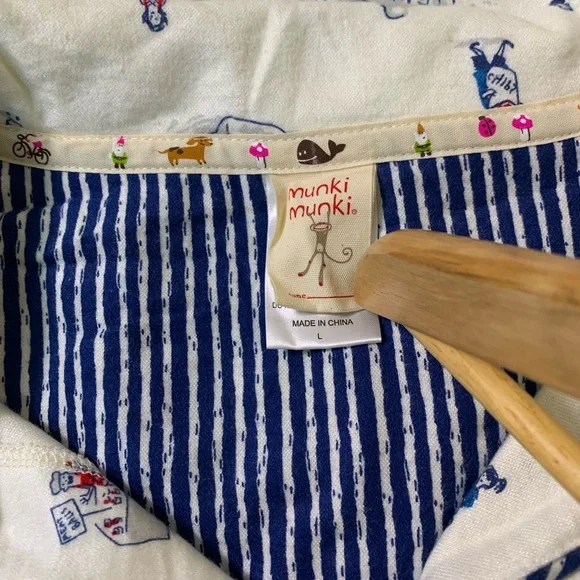 Munki Munki Women’s Flannel Costco Theme Pajamas Set Large - Picture 6 of 8